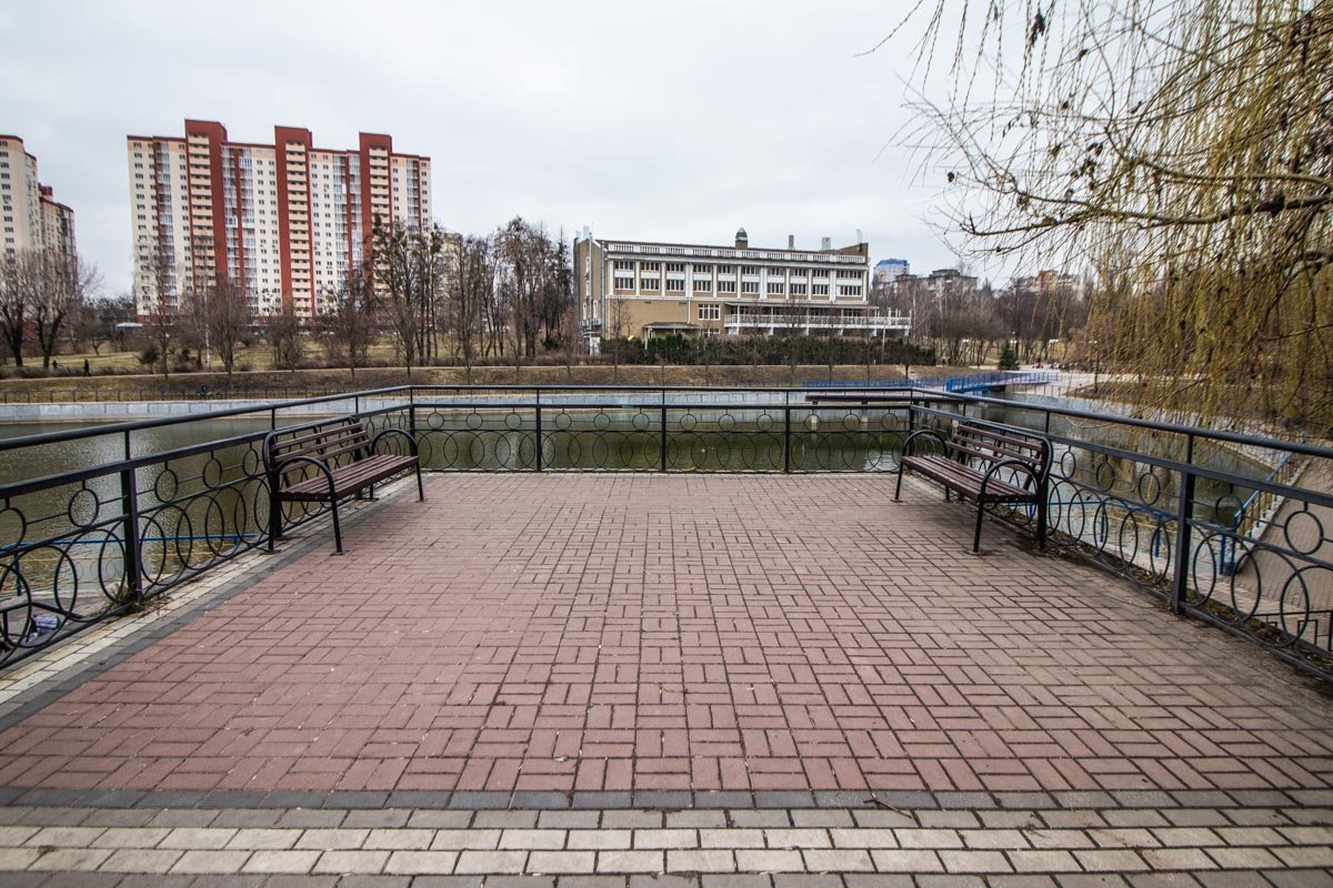 Летними вечерами здесь поуютней Летними вечерами здесь поуютней