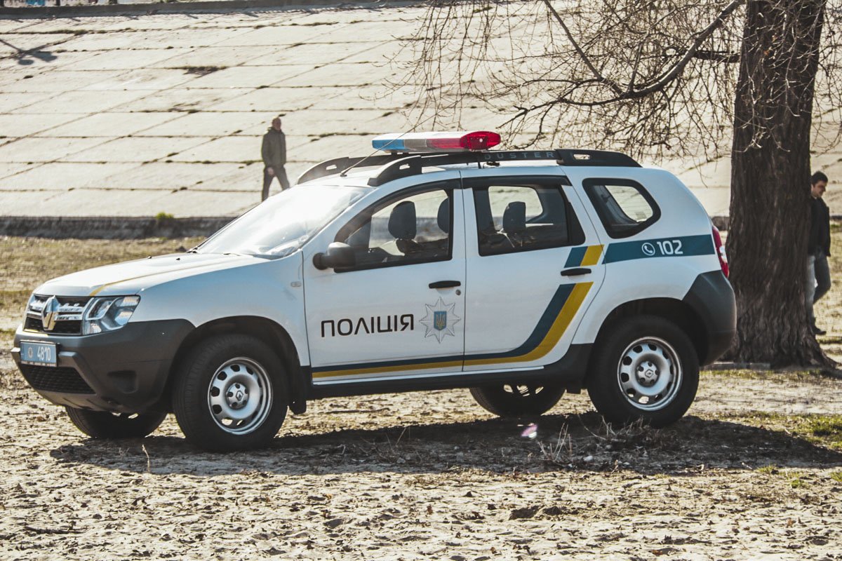 После обнаружения первых вещей, ныряльщики сразу же вернулись на берег и вызвали полицию