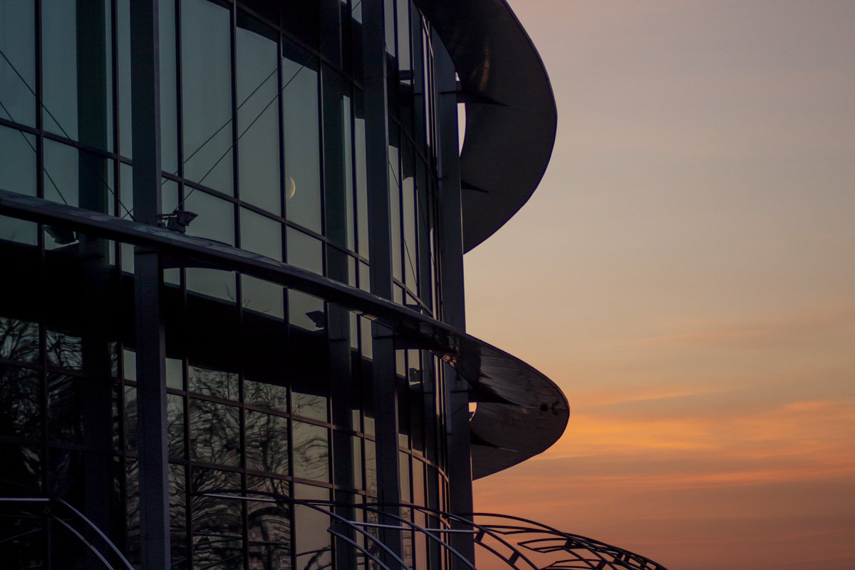 Рассвет на Арсенальной