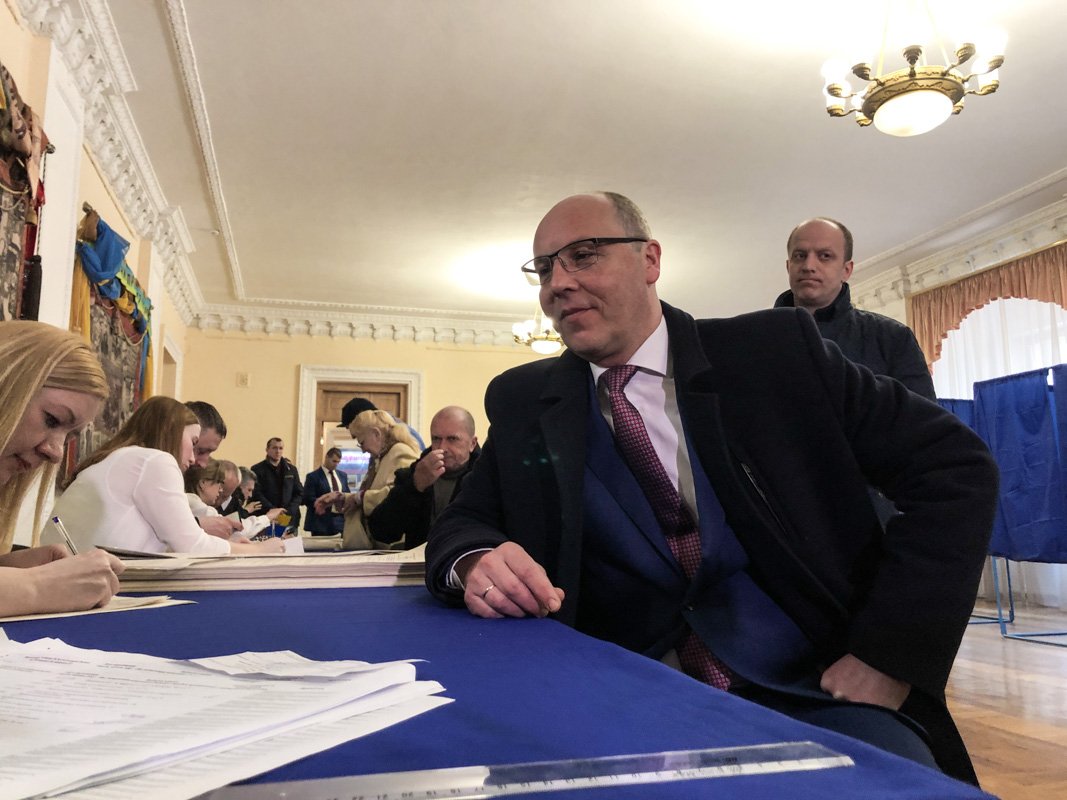 Спикер Верховной Рады Андрей Парубий проголосовал в Доме Офицеров