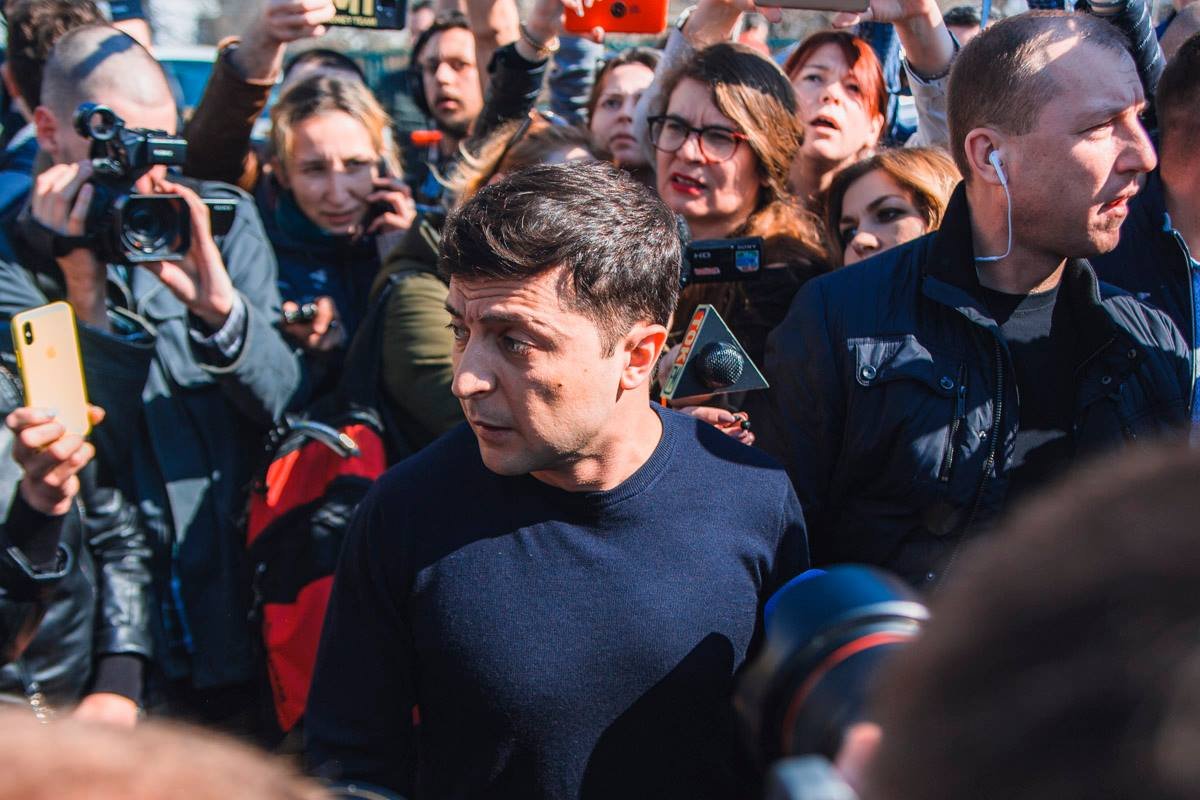 Политик управился за 20 минут и уехал с избирательного участка