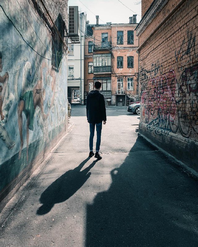 В узеньких улочках так уютно. Фото: @zhukevych В узеньких улочках так уютно. Фото: @zhukevych