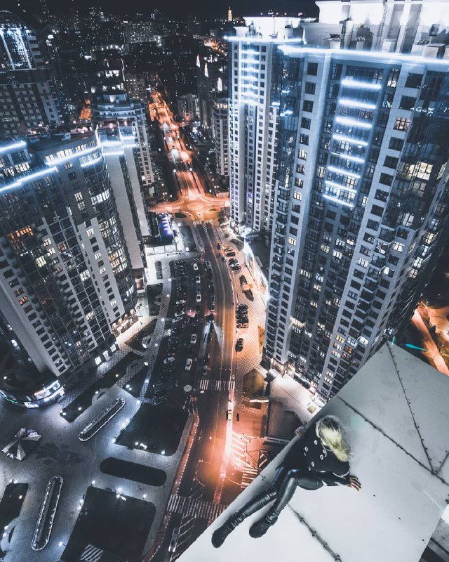 А говорят, что Киев - не Нью-Йорк... Фото: @marmeladdov А говорят, что Киев - не Нью-Йорк... Фото: @marmeladdov