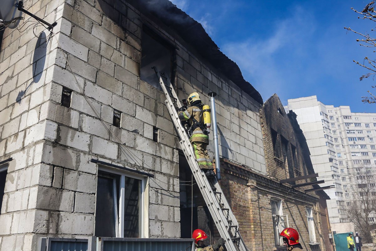 Спасателям удалось ликвидировать пламя