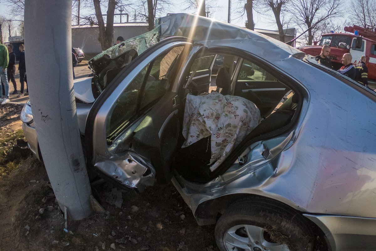 В результате аварии один человек погиб и один попал в реанимацию