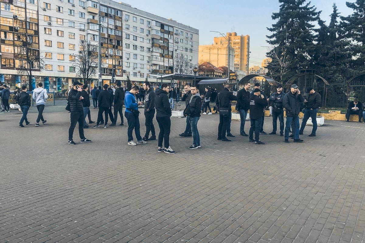 Они не поддерживают никакие политические точки зрения и ни одного из кандидатов