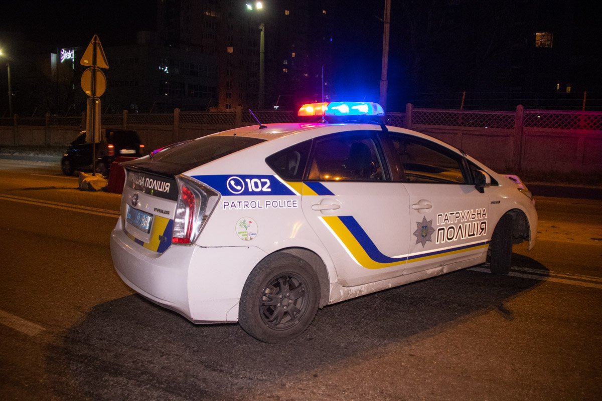 На время оформления ДТП движение по мосту Метро было перекрыто На время оформления ДТП движение по мосту Метро было перекрыто