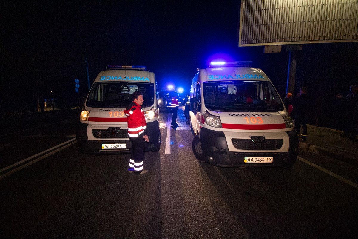 Предварительно, пострадали минимум три человека