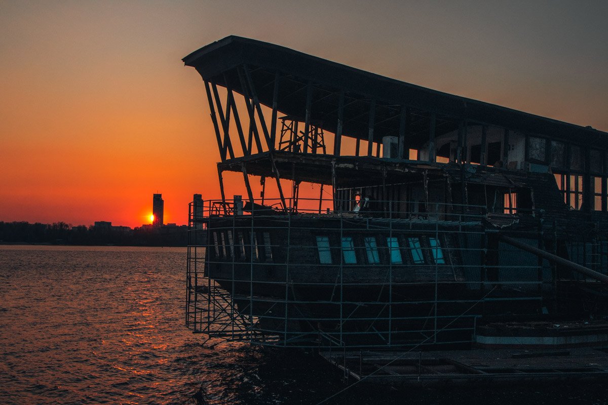 На рассвете можно расслабиться и разгрузить голову На рассвете можно расслабиться и разгрузить голову