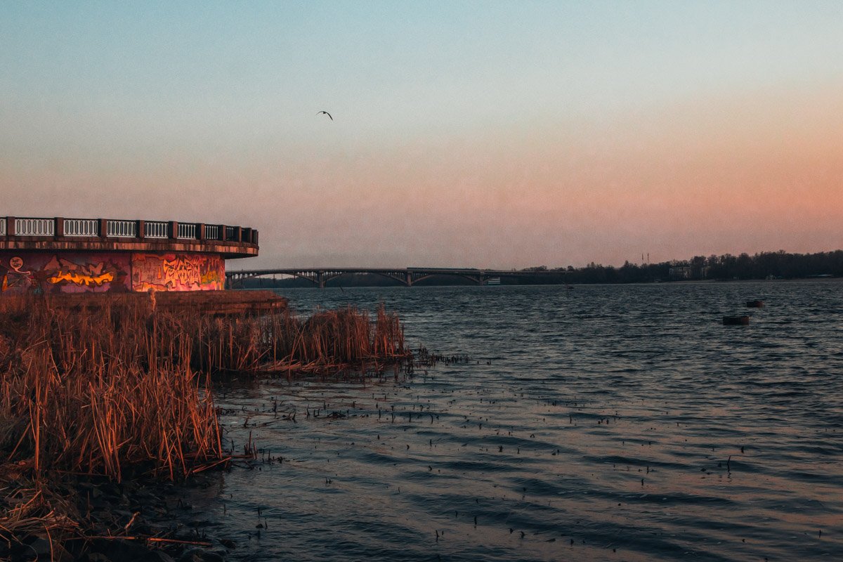 Не ищите ничего, просто осмотритесь вокруг Не ищите ничего, просто осмотритесь вокруг