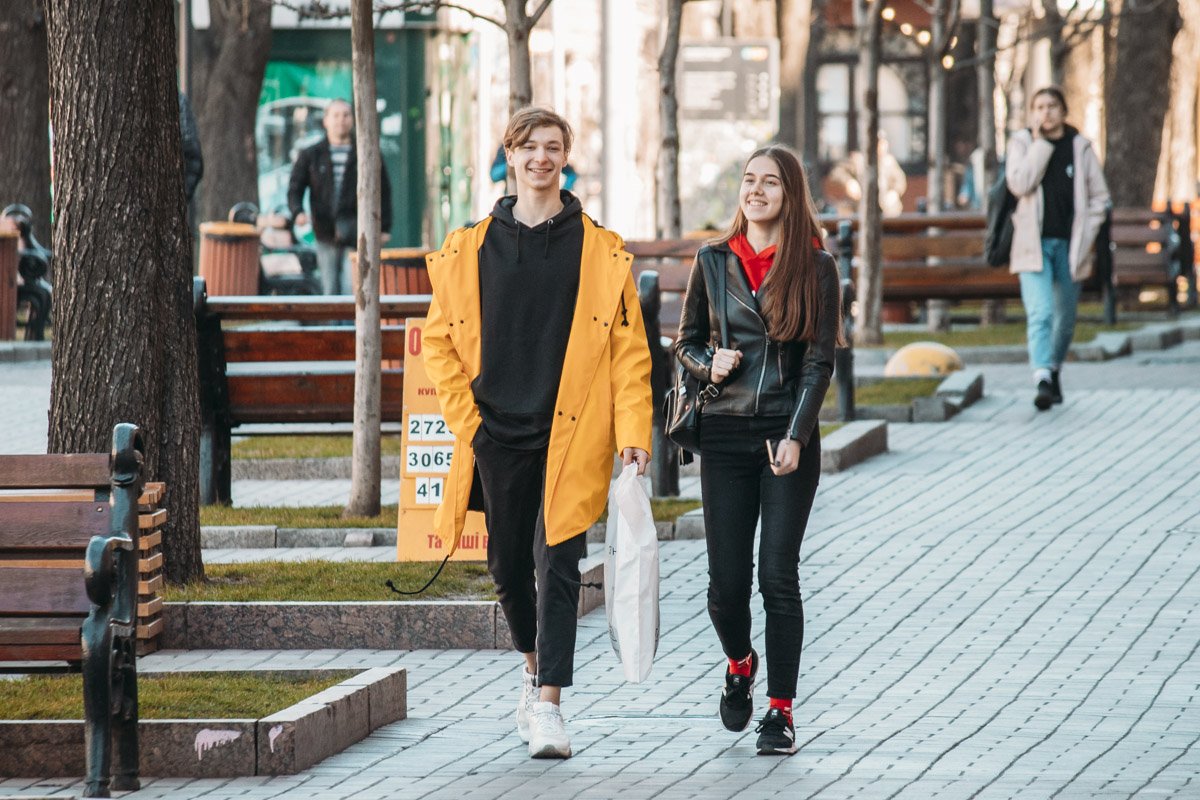 Ну вот, пожалуйста, мы же говорили - улыбок на улице больше, чем солнечных лучиков! Ну вот, пожалуйста, мы же говорили - улыбок на улице больше, чем солнечных лучиков!