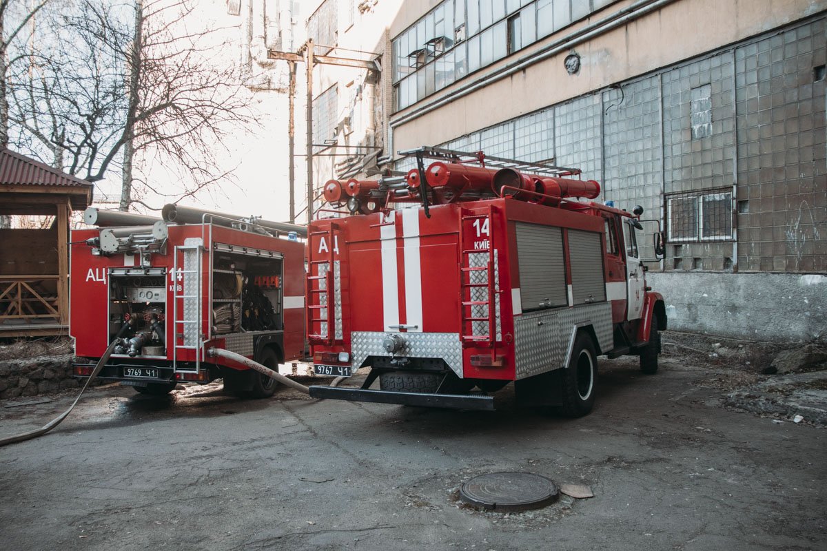 В Киеве горело здание "Антонов-Финанс" 6