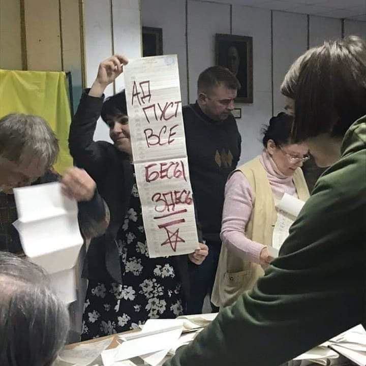 Мы живем в очень страшном и опасном мире, не правда ли? Мы живем в очень страшном и опасном мире, не правда ли?