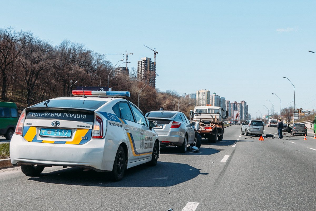 На месте происшествия работает наряд патрульной полиции