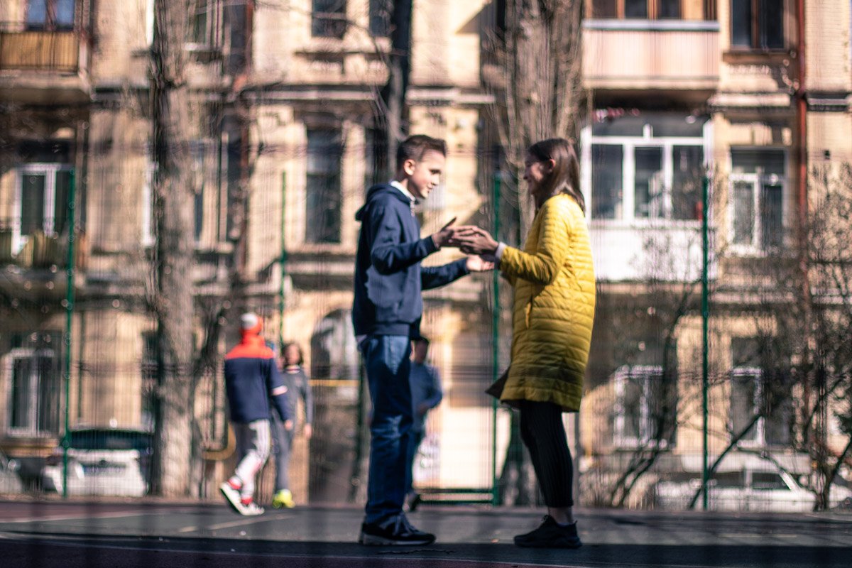 Все важные фразы должны быть тихими. Все фото с родными всегда нерезкие Все важные фразы должны быть тихими. Все фото с родными всегда нерезкие