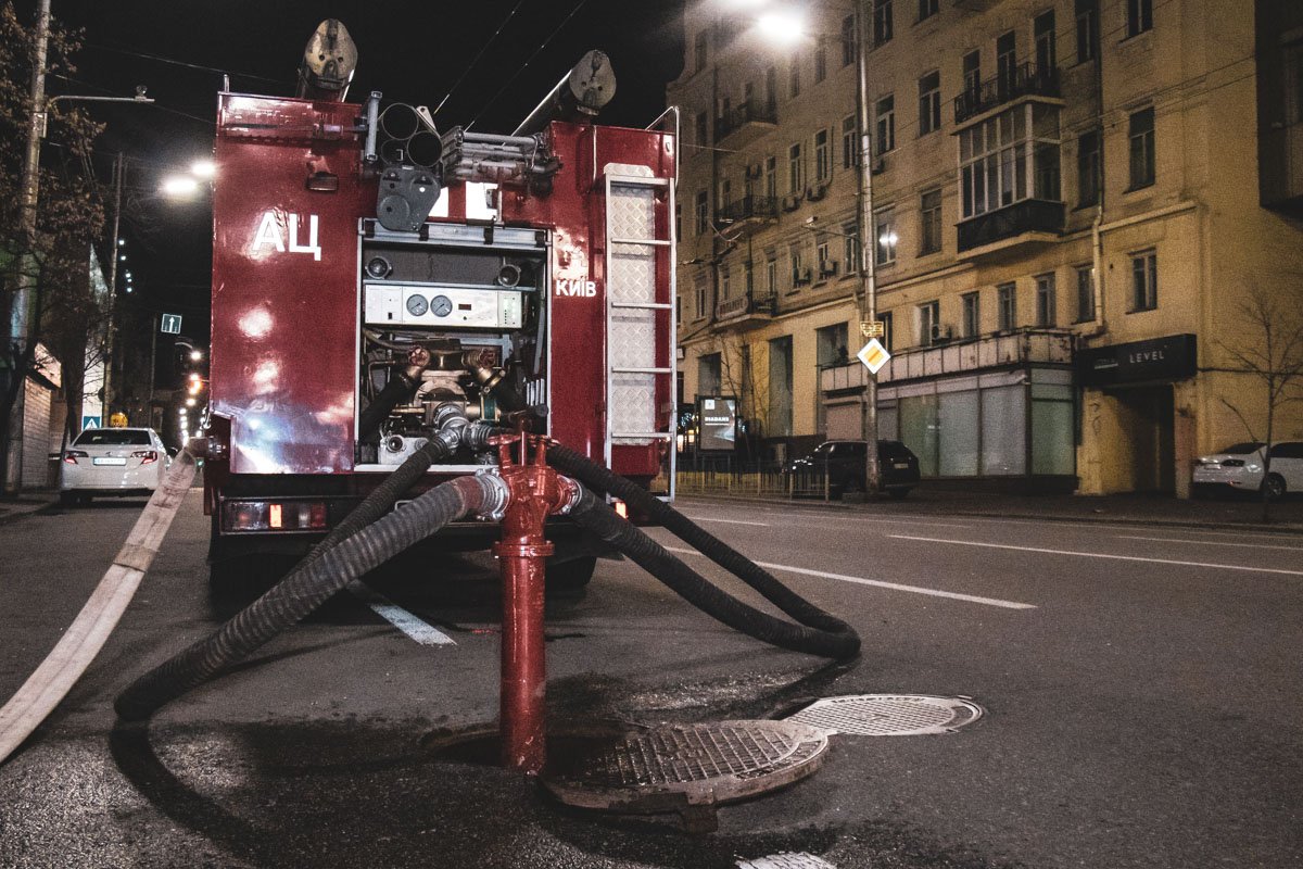 Прибывшим на место происшествия спасателям удалось оперативно справиться с пламенем Прибывшим на место происшествия спасателям удалось оперативно справиться с пламенем