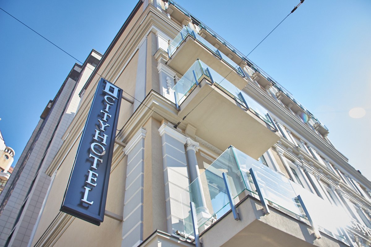 Тело находилось на кровати в одной из комнат отеля City Hotel Тело находилось на кровати в одной из комнат отеля City Hotel