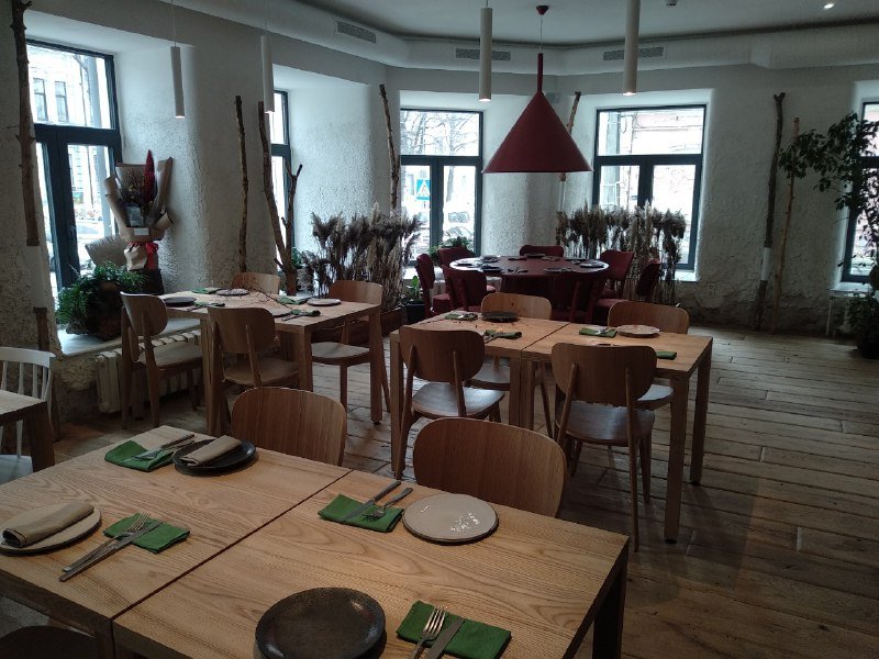 В ресторане "100 років тому вперед" современно переосмыслили старинные украинские кулинарные традиции