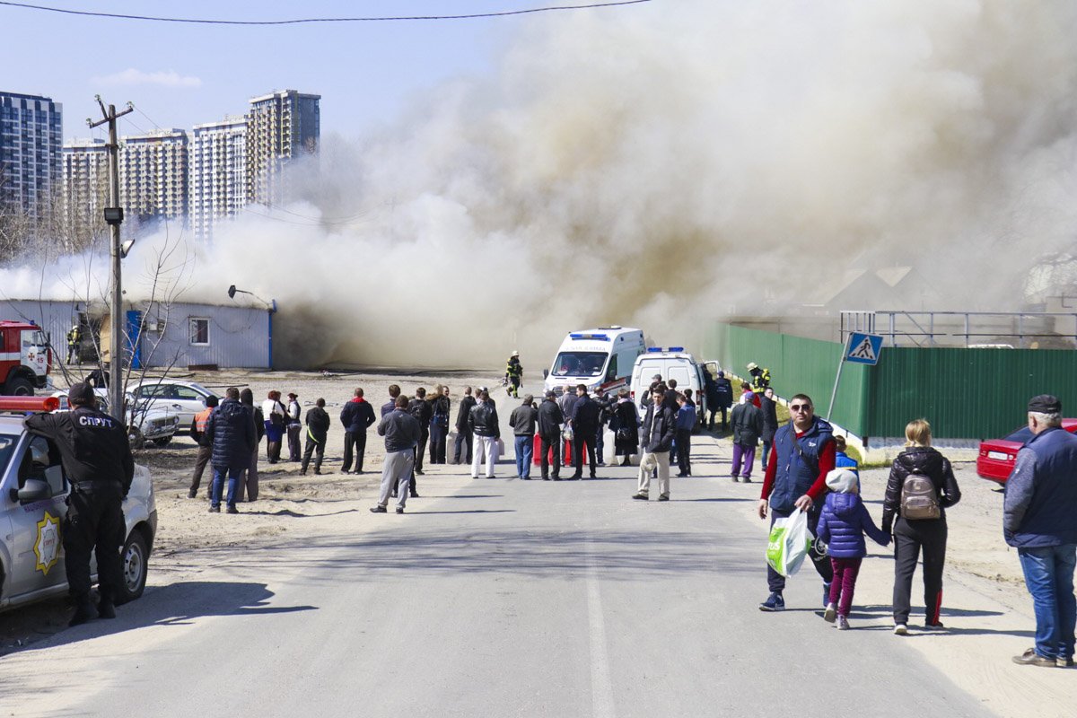 Площадь пожара — 800 квадратных метров