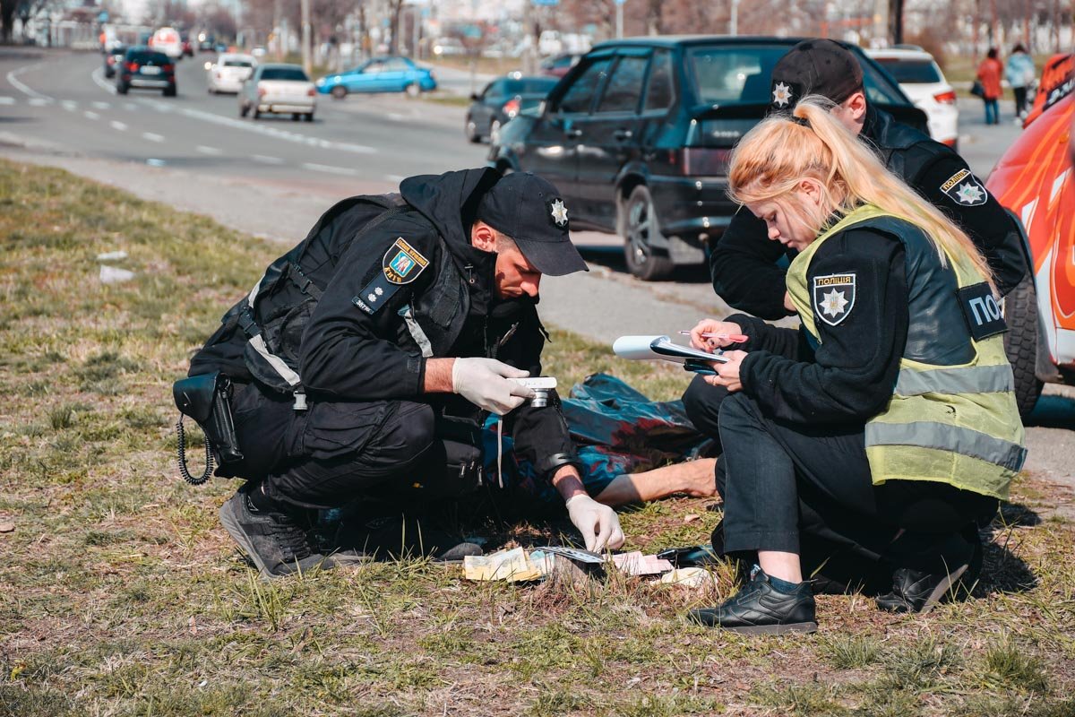Мужчина успел съехать с дороги на обочину и умер в автомобиле
