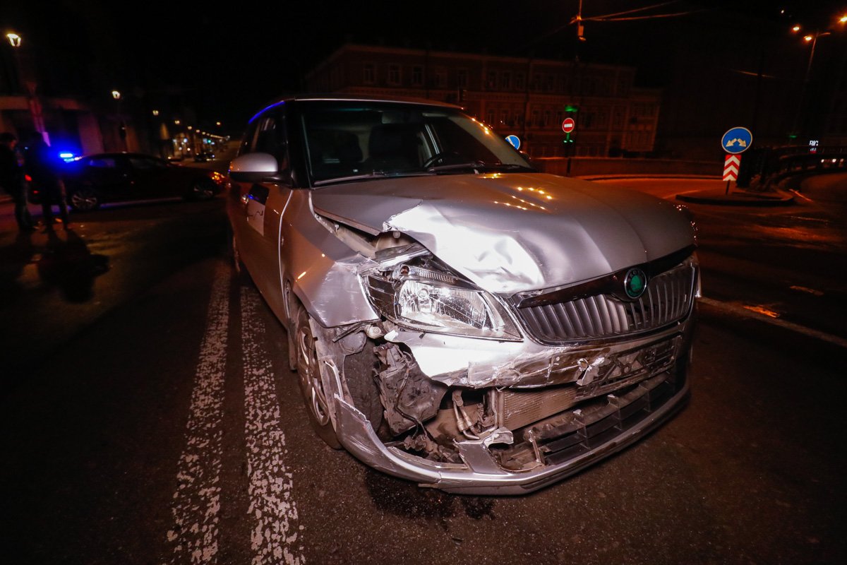 Водитель Optima Антон уверен, что если бы не его реакция, благодаря которой он успел повернуть влево, столкновение произошло бы лоб в лоб и повлекло за собой более серьезные последствия Водитель Optima Антон уверен, что если бы не его реакция, благодаря которой он успел повернуть влево, столкновение произошло бы лоб в лоб и повлекло за собой более серьезные последствия