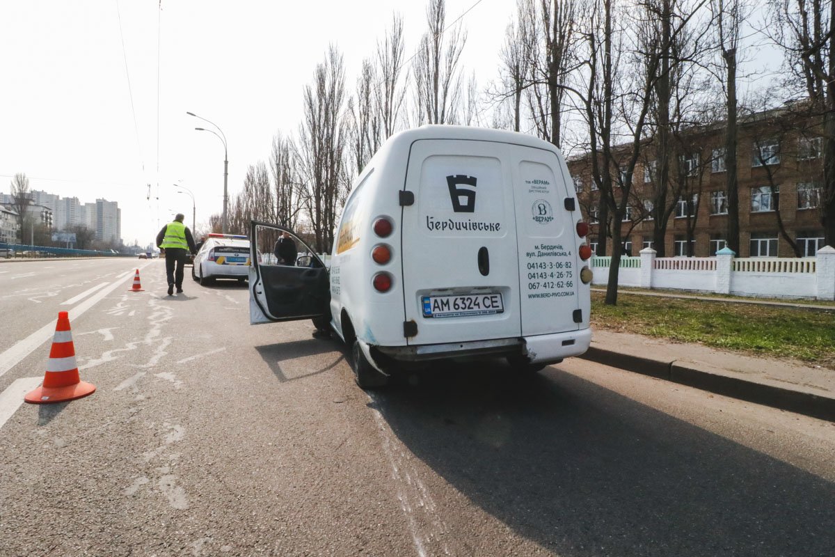Виновник ДТП скрылся с места аварии Виновник ДТП скрылся с места аварии
