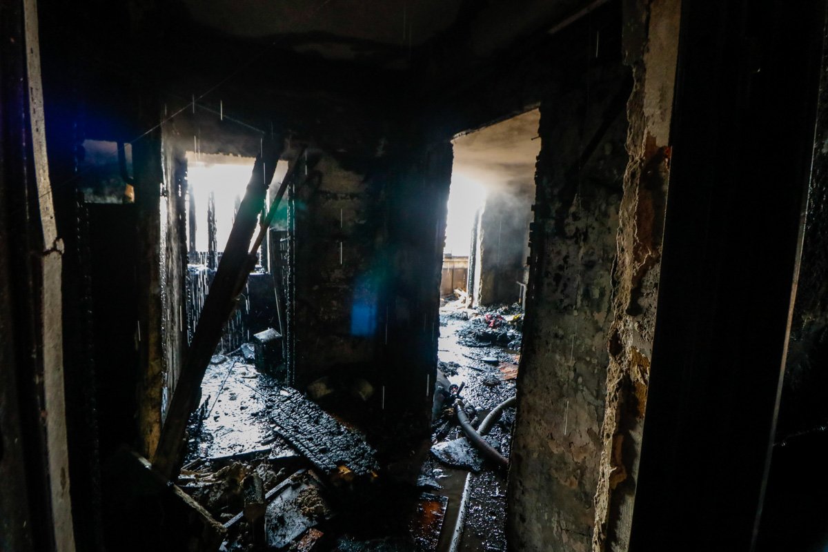 В результате пожара погиб один из мужчин