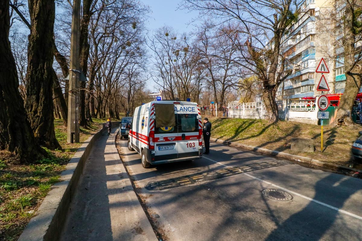 По словам жильцов, в квартире №87, где начался пожар, проживали двое пожилых братьев