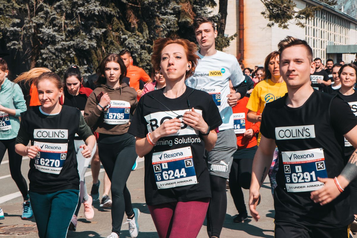 С любимой музыкой в наушниках бежать в два раза приятнее