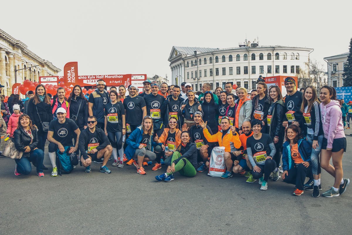 Городок соревнований на Контрактовой площади начал работу в 8:00