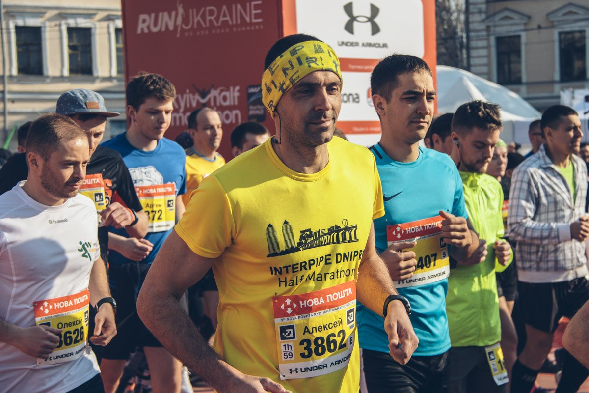 Также бегуны участвовали в марафонах на дистанции 10 километров и 4,2 километра