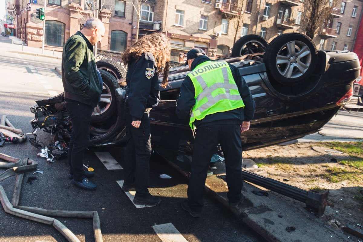 Столкнулись Subaru и Opel
