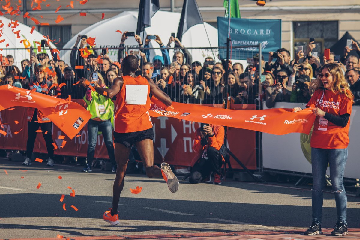 Пятерку самых быстрых бегунов уже наградили