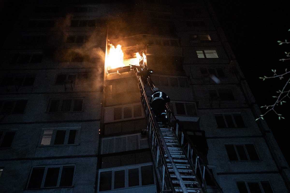 7 апреля на улице Александра Архипенко произошел пожар