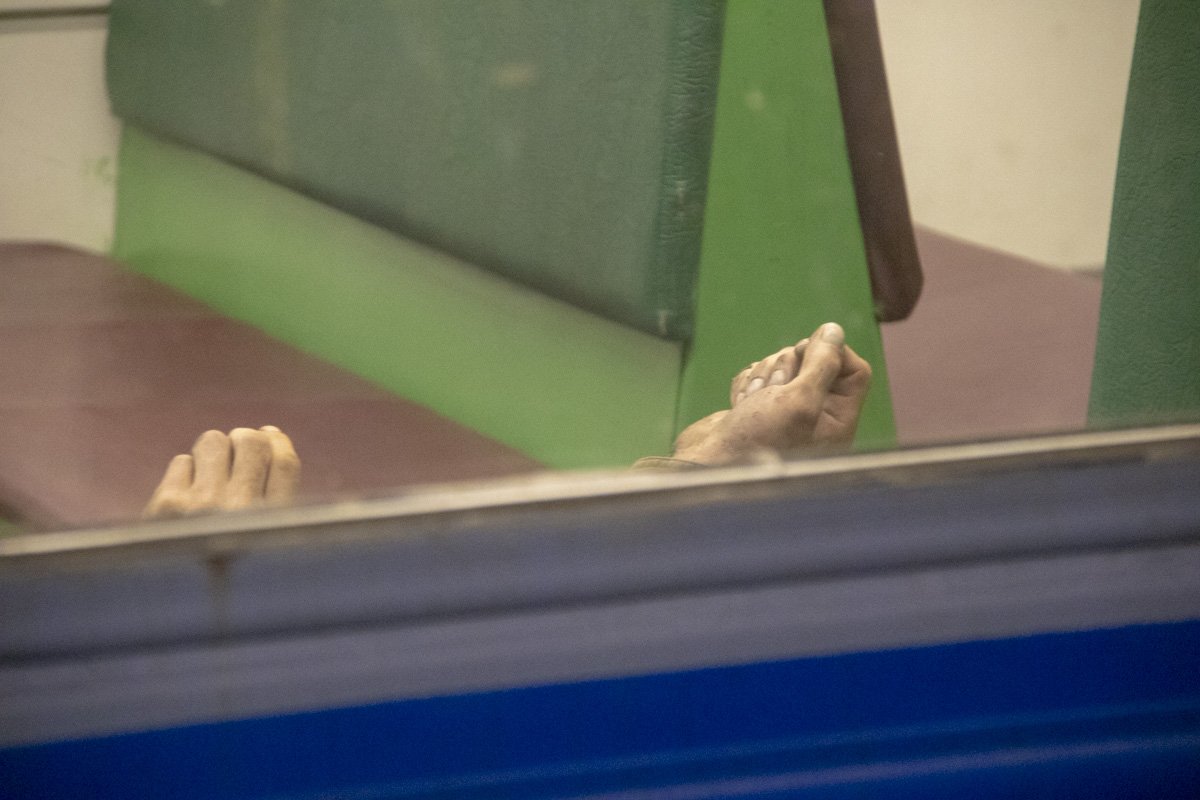 Мертвого мужчину обнаружили пассажиры электрички