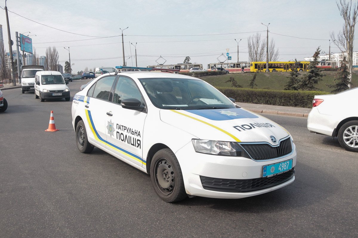 На месте работала полиция, обошлось без пострадавших На месте работала полиция, обошлось без пострадавших