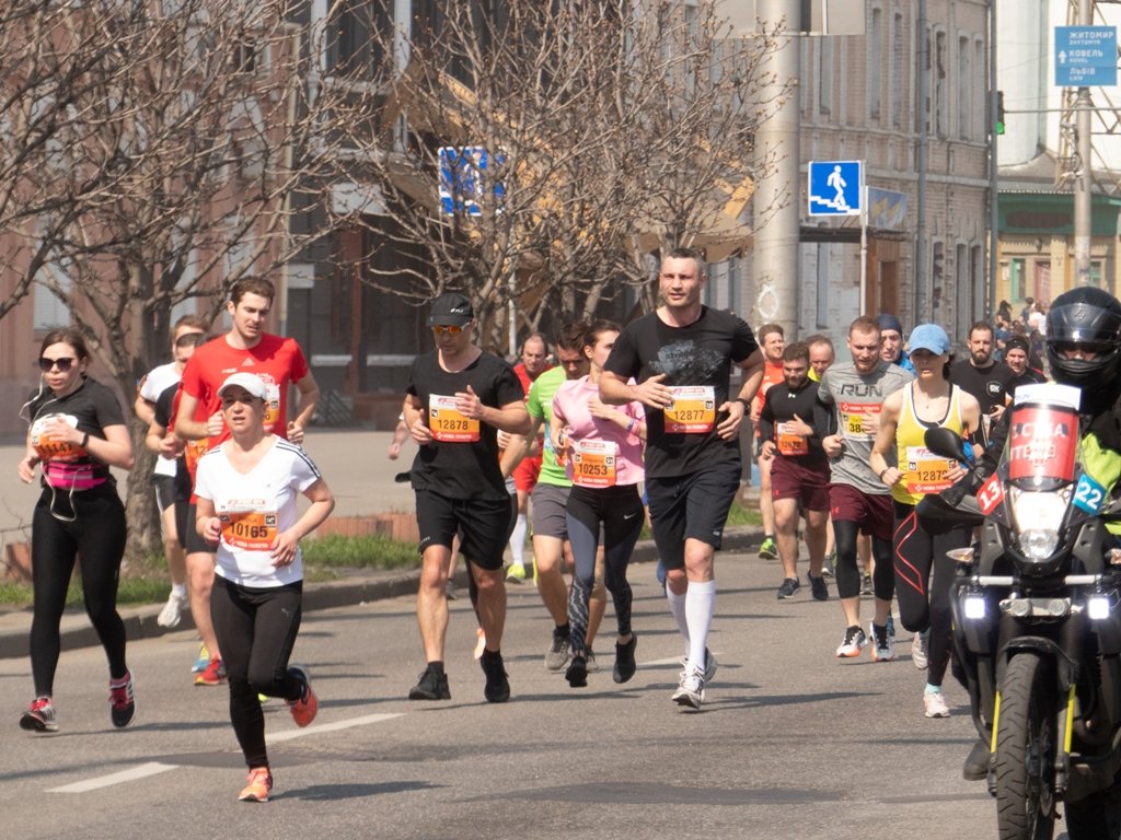 Виталий Кличко преодолел дистанцию в 10 километров