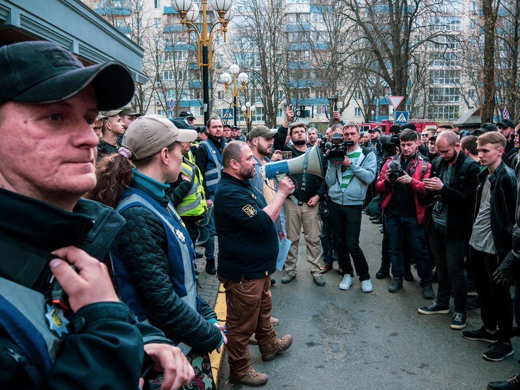 Всего на митинг собралось около 120-150 человек Всего на митинг собралось около 120-150 человек