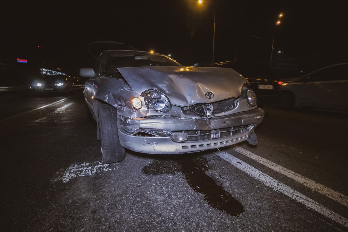 В Голосеевском районе Киева столкнулись три автомобиля В Голосеевском районе Киева столкнулись три автомобиля