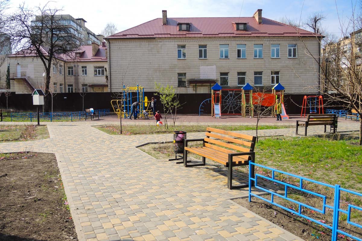 Новые аллеи хороши для неспешных прогулок Новые аллеи хороши для неспешных прогулок