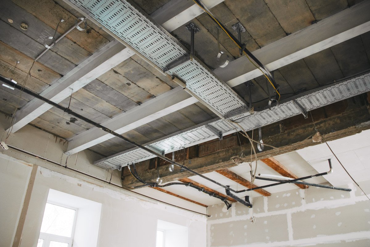 На первом этаже будет кофейня с библиотекой, а на втором - бар и выставочное пространство