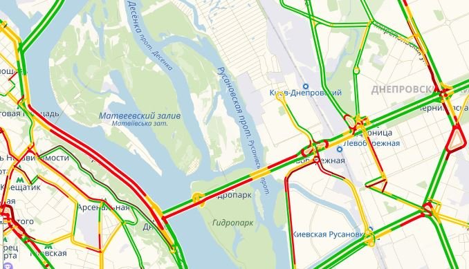 Также тянучка наблюдается на Набережном шоссе и мосту Метро Также тянучка наблюдается на Набережном шоссе и мосту Метро