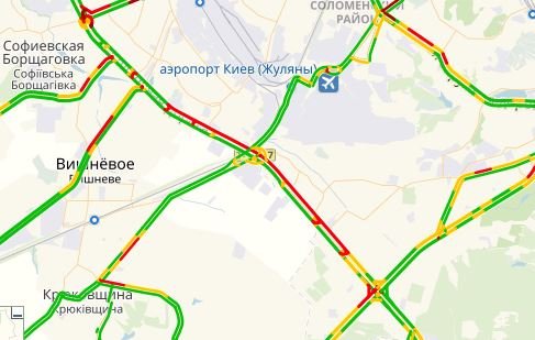 Машины на Кольцевой дороге также тянутся в пробке Машины на Кольцевой дороге также тянутся в пробке