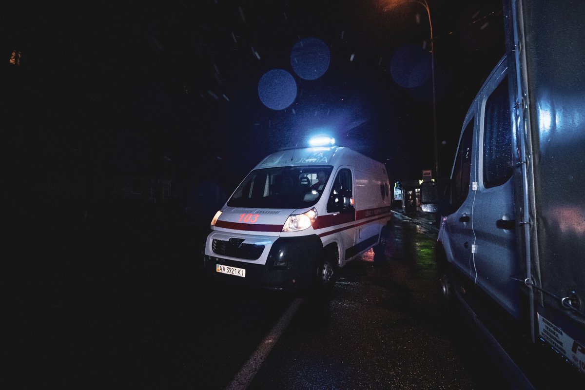 К несчастью, в ДТП пострадали двое людей: водитель Ford и пассажир, находившийся на заднем сидении в Hyundai К несчастью, в ДТП пострадали двое людей: водитель Ford и пассажир, находившийся на заднем сидении в Hyundai