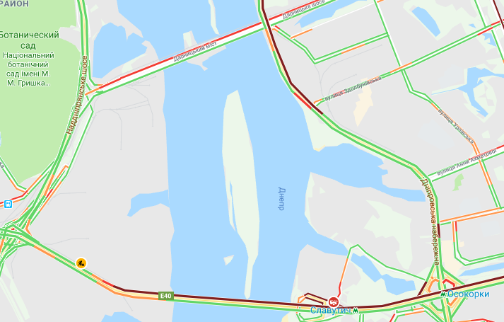 Самые большие пробки сейчас наблюдаются в районе Южного моста Самые большие пробки сейчас наблюдаются в районе Южного моста