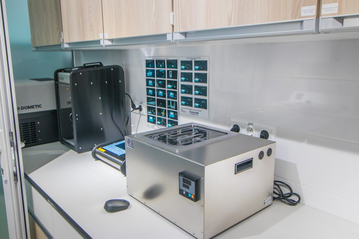 Донором может стать только здоровая женщина в период лактации Донором может стать только здоровая женщина в период лактации