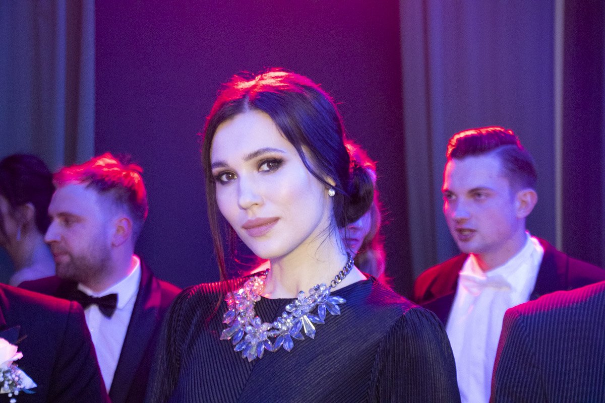 Бал 2019 предложил танцевальную программу-ретроспективу популярных мелодий ХХ века в оркестровой аранжировке Бал 2019 предложил танцевальную программу-ретроспективу популярных мелодий ХХ века в оркестровой аранжировке