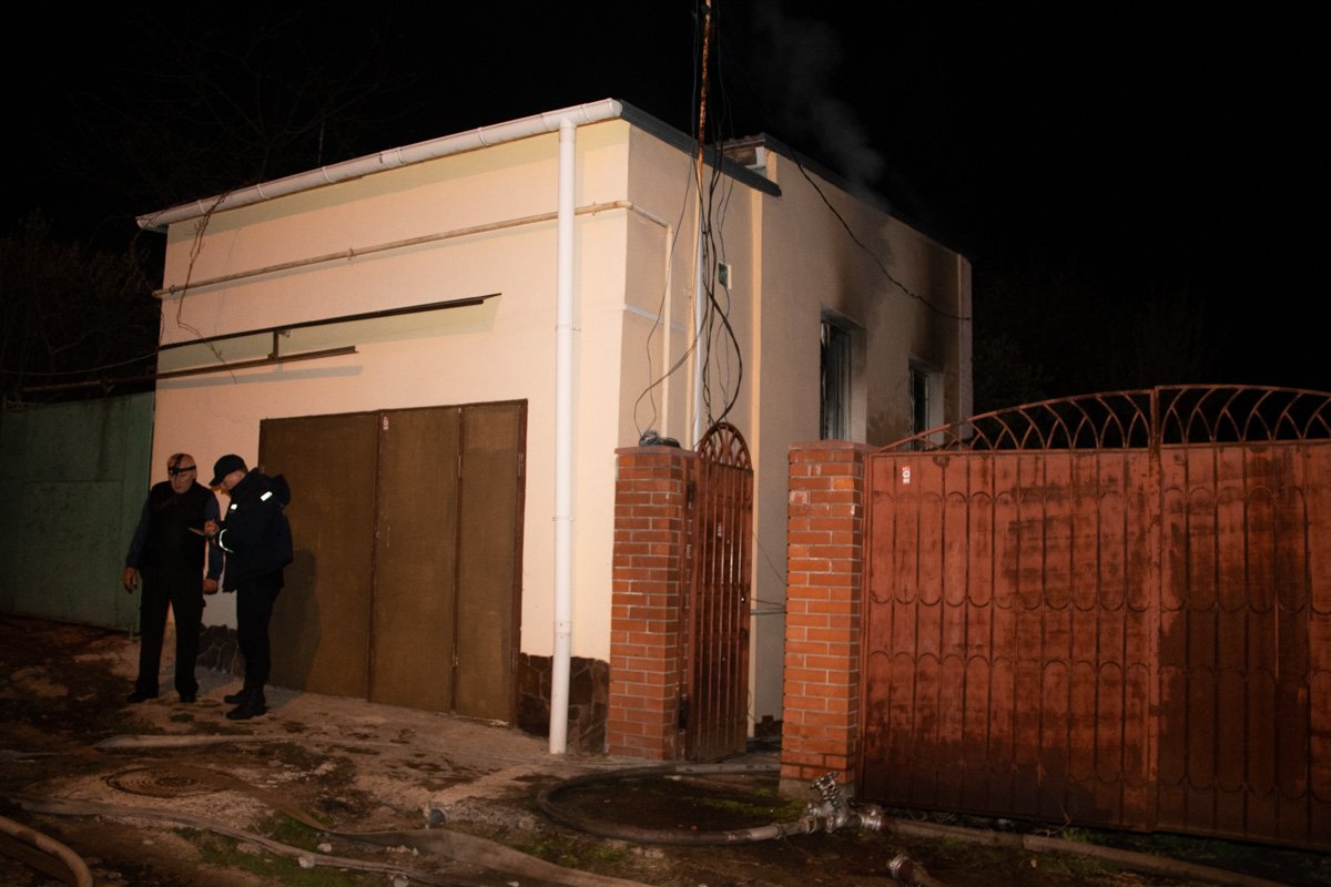 13 апреля по адресу переулок Владислава Зарембы, 35/5 горело здание на территории частного дома