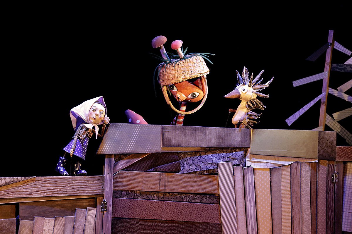 При активной помощи зрителей Аленка спасает своего Дорофея