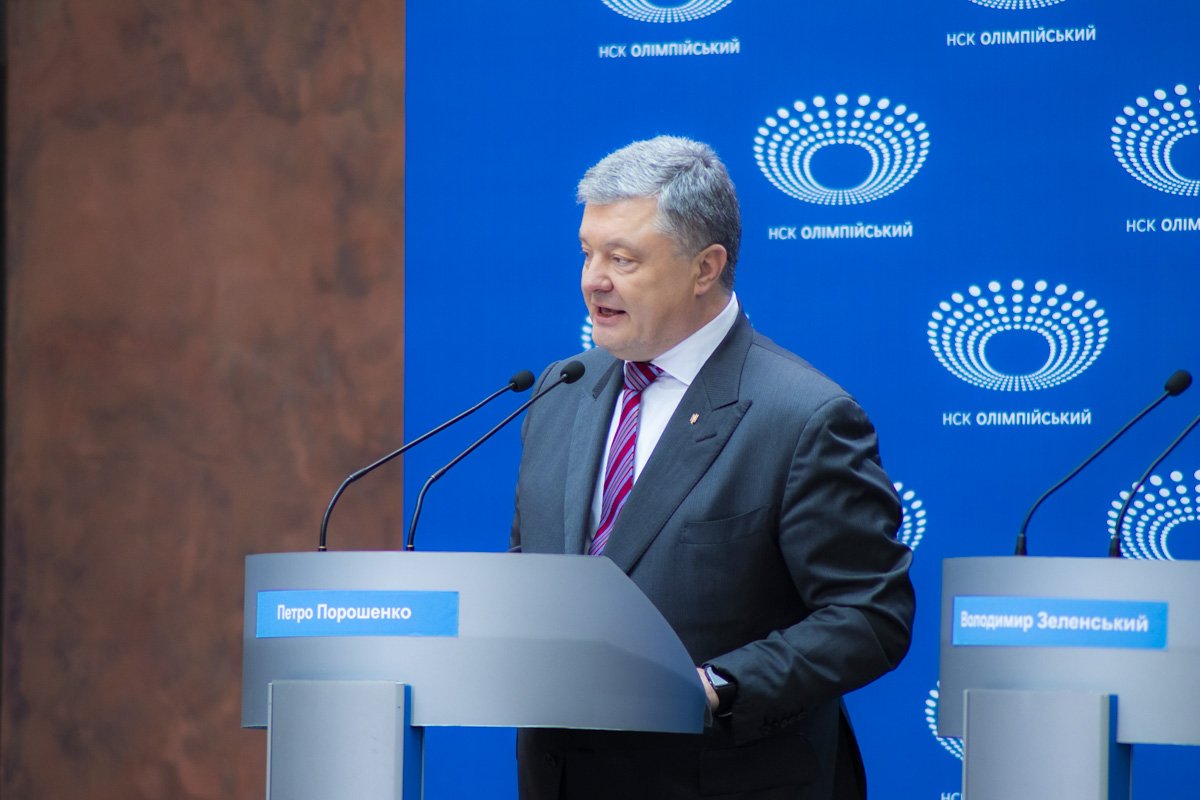 14:48 Петр Порошенко ответил на вопрос о том, что никогда не утверждал о наркозависимости Зеленского, но заявил, то неявку Владимира Александровича сегодня расценивает как трусость